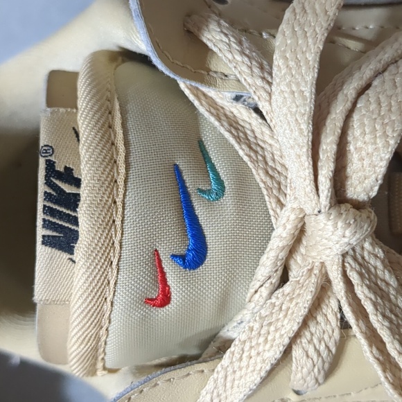 Nike Air Force 1 Fontanka Sneakers Low Top women's size 9 - Picture 6 of 9